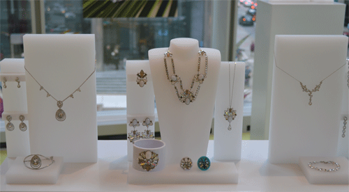 Expositor-bloque-de-metacrialto-opal-Svarowsky-1