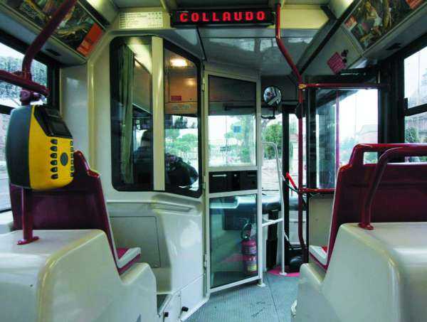 cabina-autobus-blindada-con-policarbonato